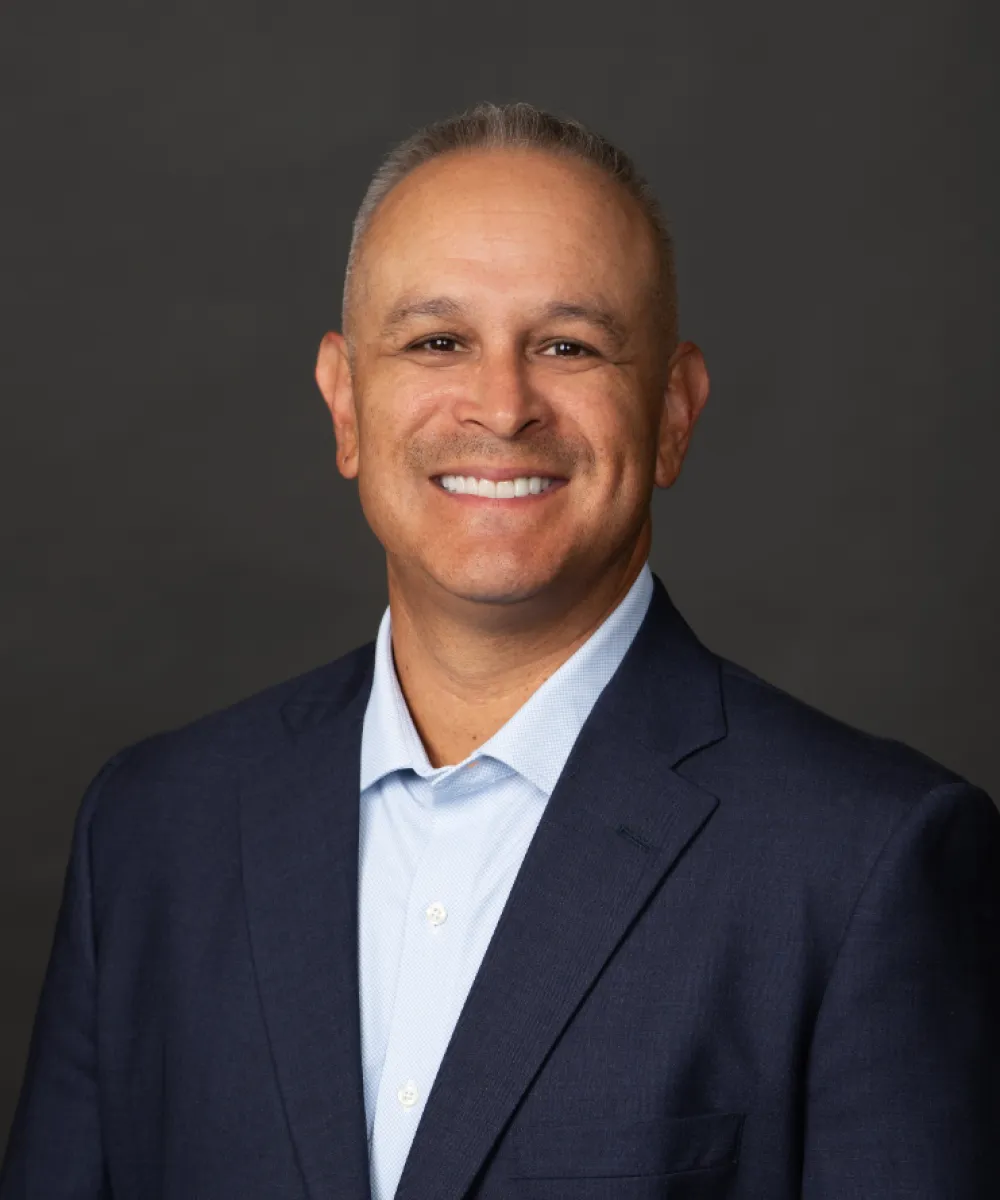 Carlos R. Mendoza