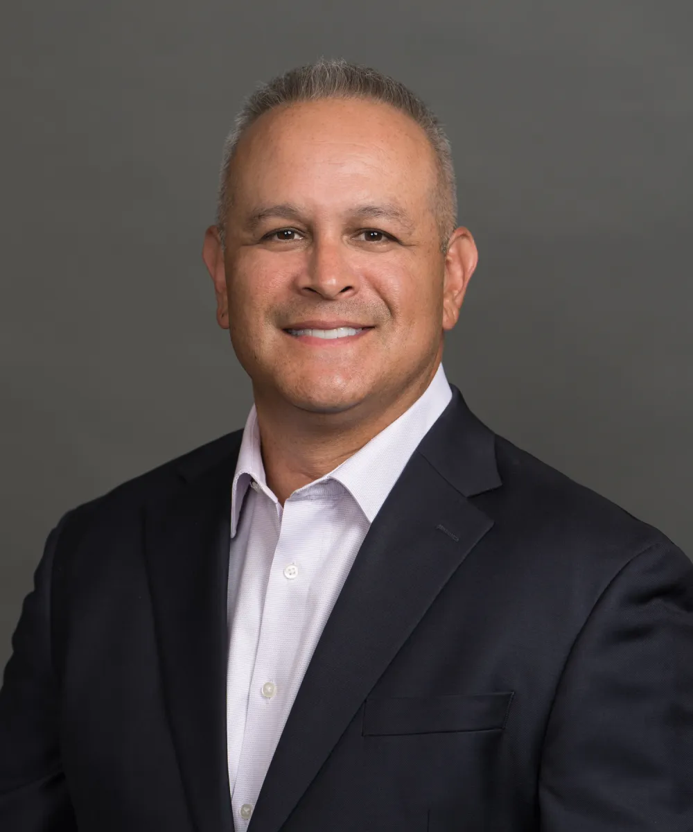 Carlos R. Mendoza